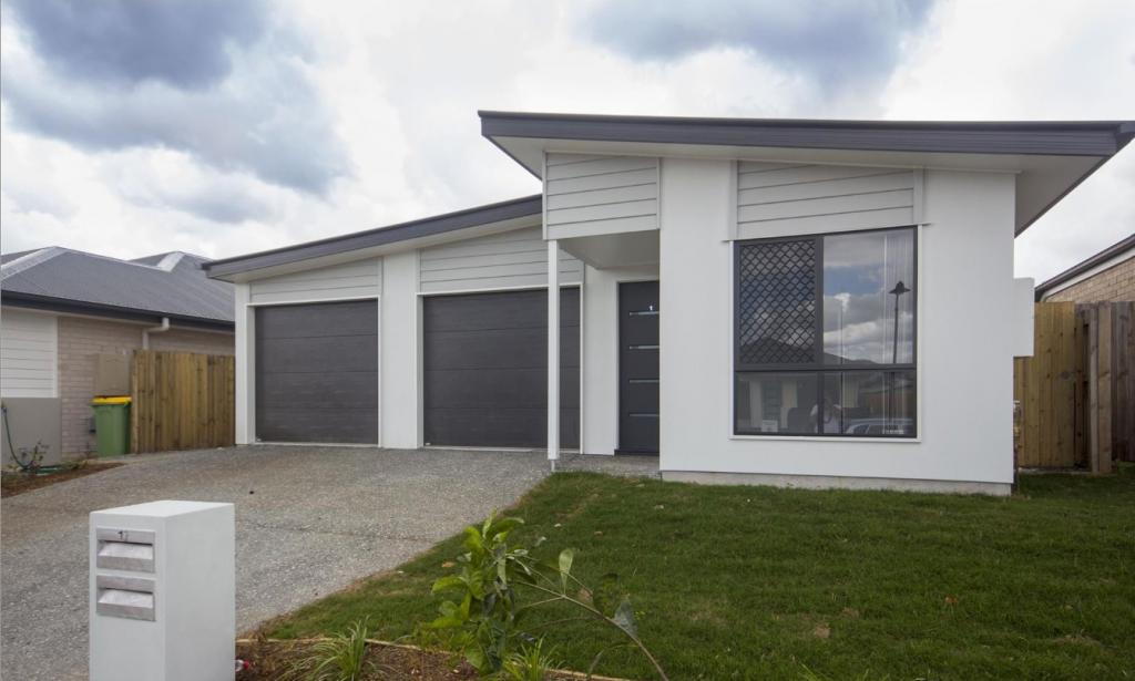1/17 CHISOLM WAY, PIMPAMA, QLD 4209