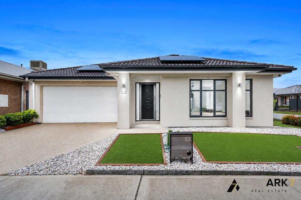 53 ATHERSTONE BVD, STRATHTULLOH, VIC 3338