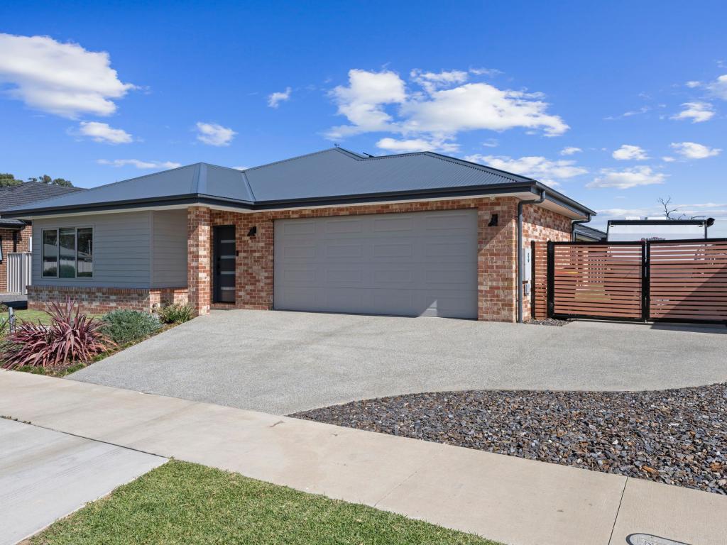 9 Livingston Bvd, Benalla, VIC 3672