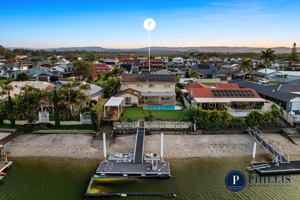 21 Seabreeze St, Paradise Point, QLD 4216