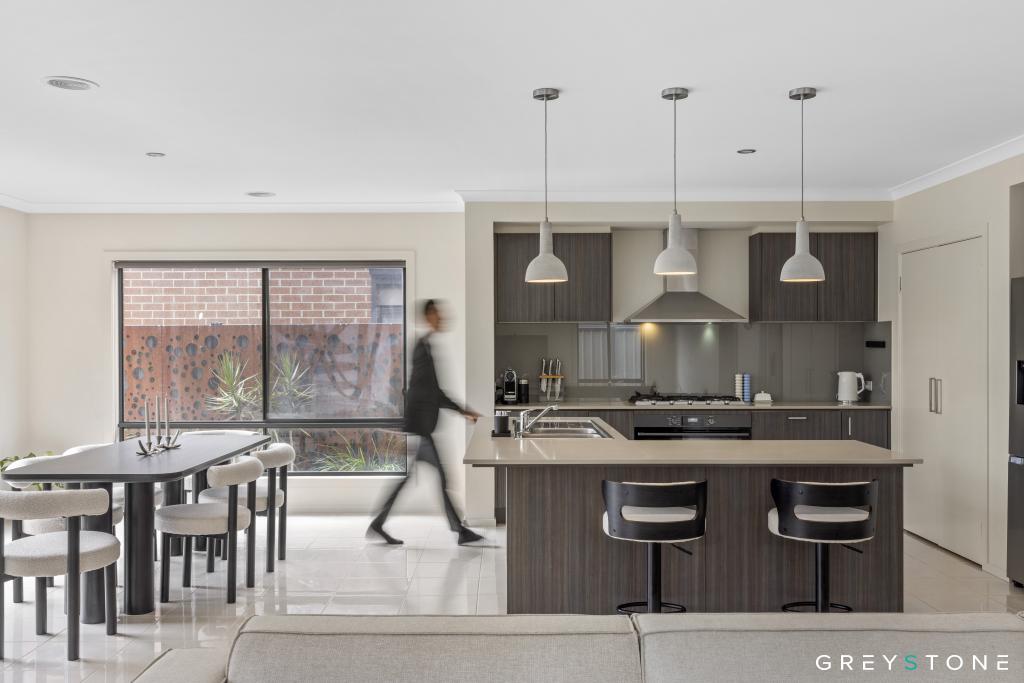 10 Caro Way, Fraser Rise, VIC 3336