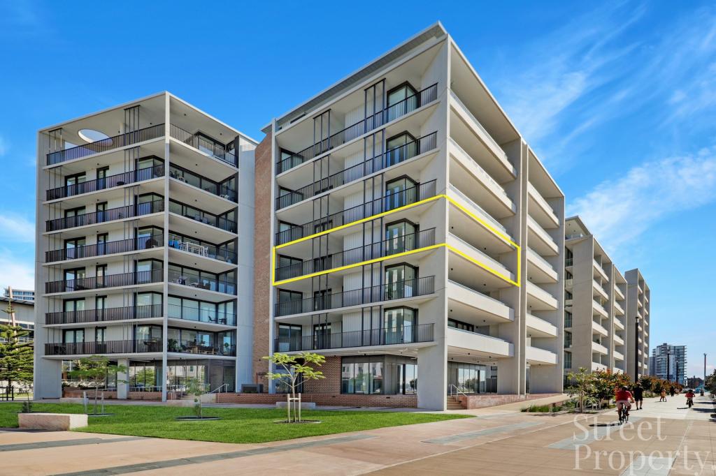 301/41 Honeysuckle Dr, Newcastle, NSW 2300