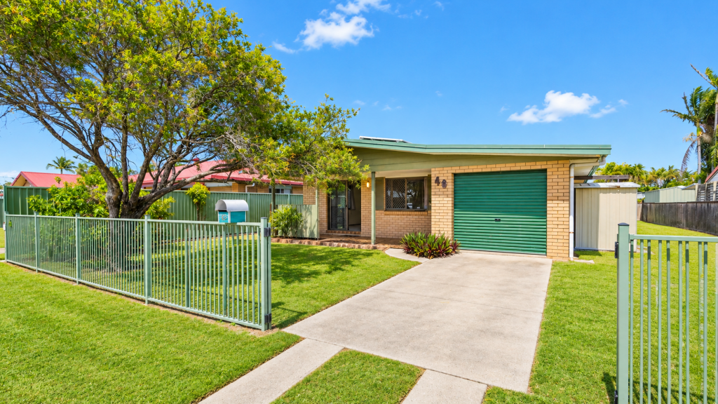 46 Lapoinya Cres, Warana, QLD 4575