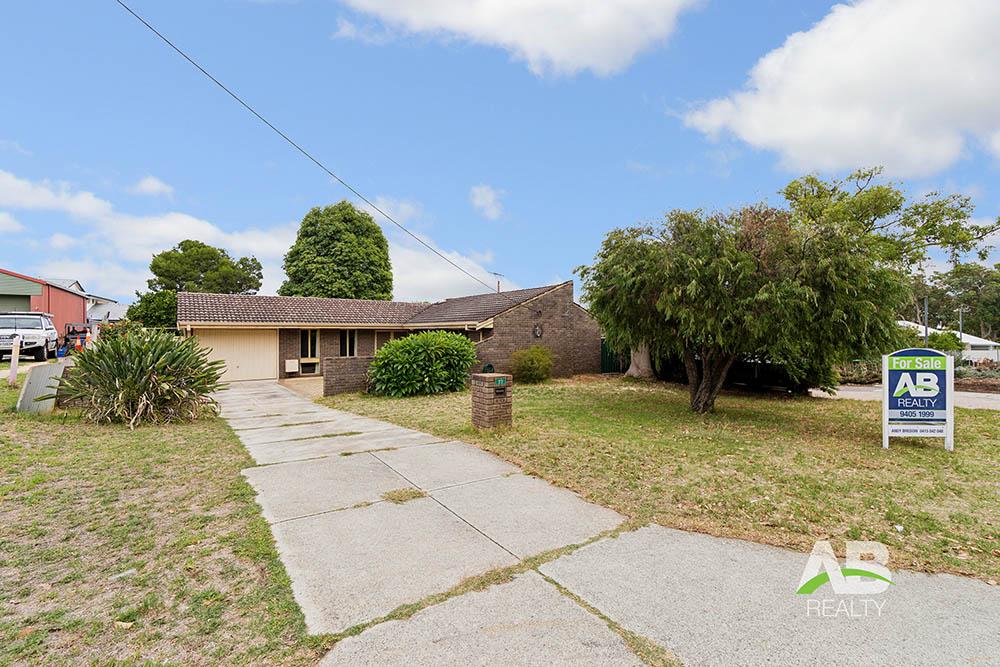 77 Frederick St, Wanneroo, WA 6065