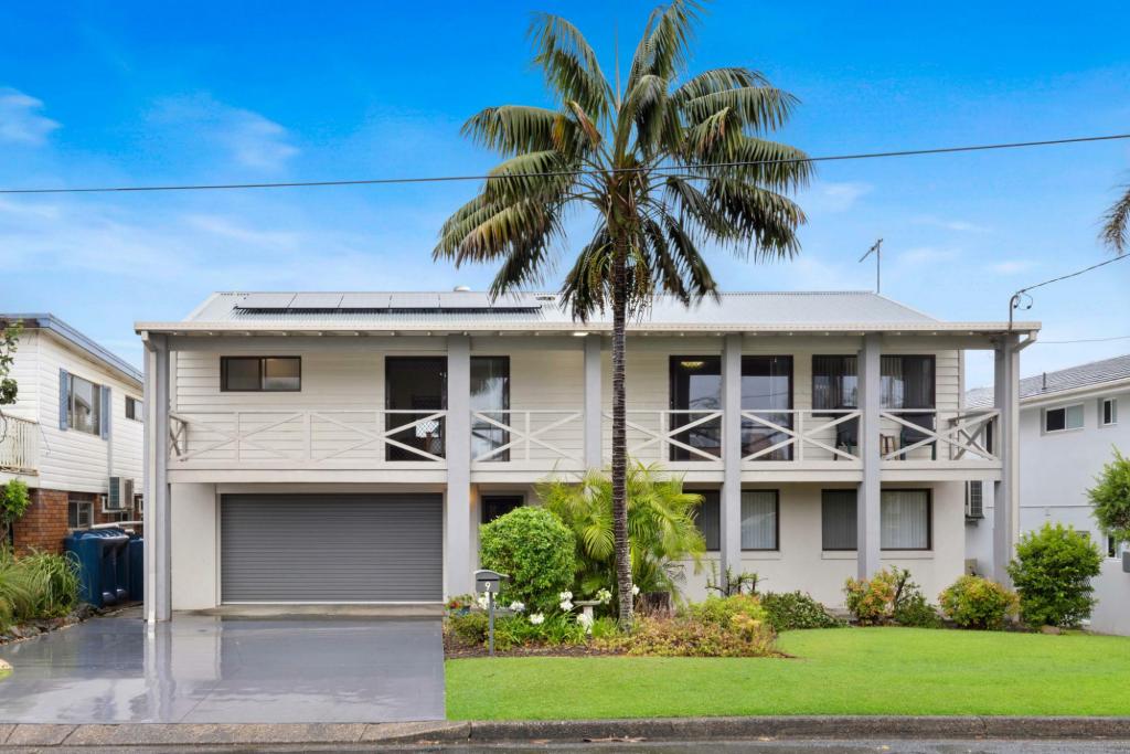 9 Monica Pl, Lake Cathie, NSW 2445