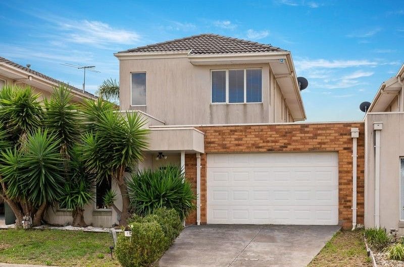 19 Donvale Ave, Roxburgh Park, VIC 3064