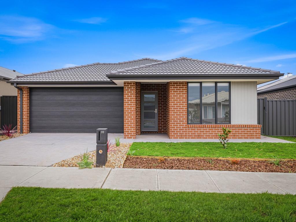 33 Colchester Dr, Werribee, VIC 3030