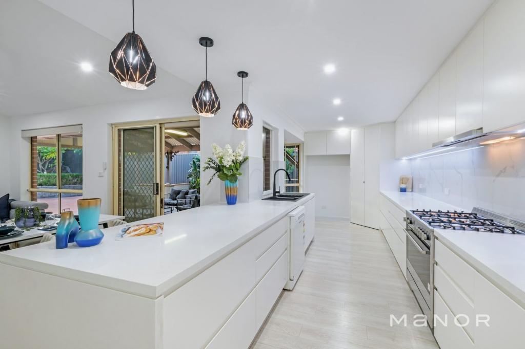 32 Phoenix Ave, Stanhope Gardens, NSW 2768