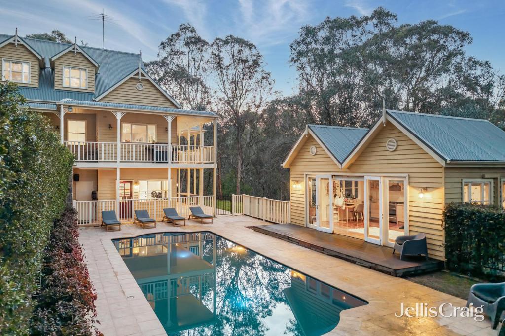 18 Amersham Dr, Warrandyte, VIC 3113