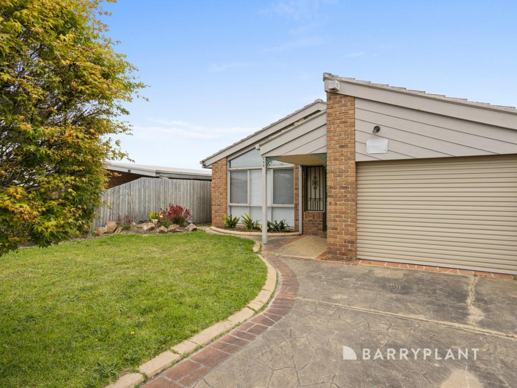 132 THIRD AVE, ROSEBUD, VIC 3939