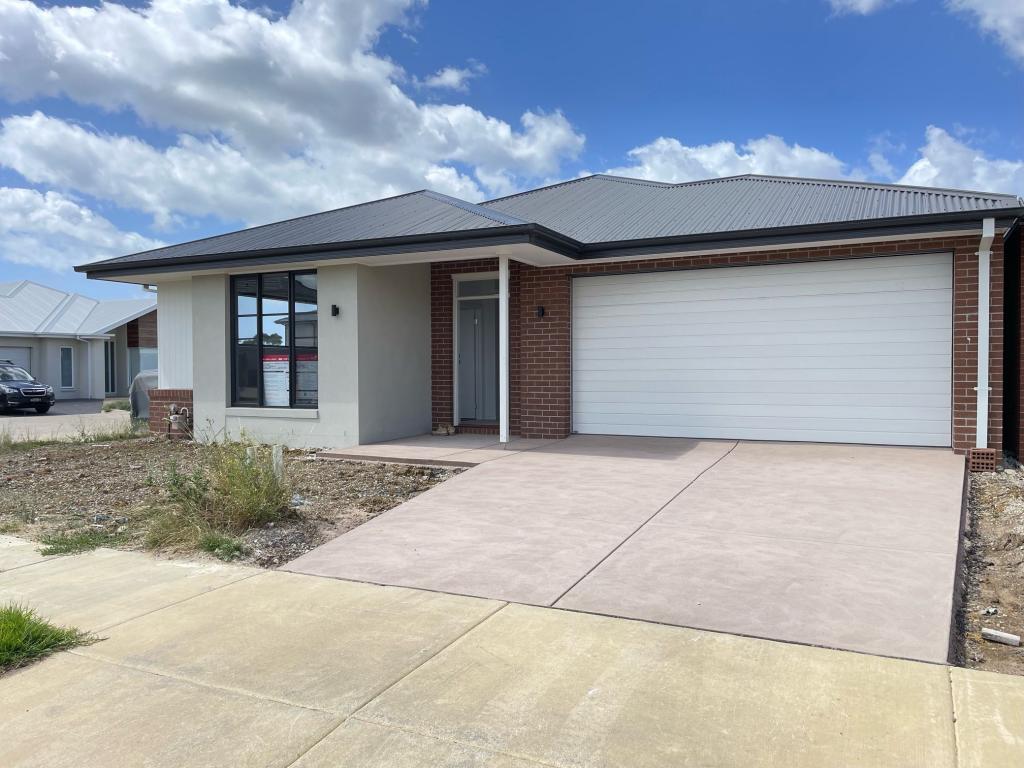 24 TRANQUILITY CRES, ARMSTRONG CREEK, VIC 3217