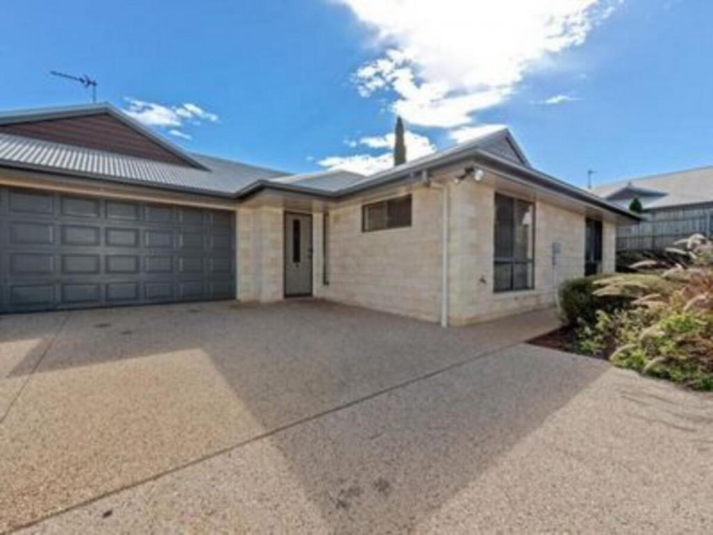 7/14 Uniplaza Ct, Kearneys Spring, QLD 4350