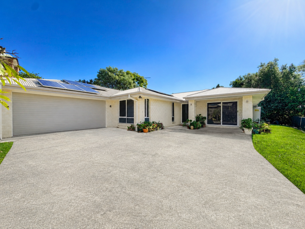 11 Tancred Pl, Bellbowrie, QLD 4070