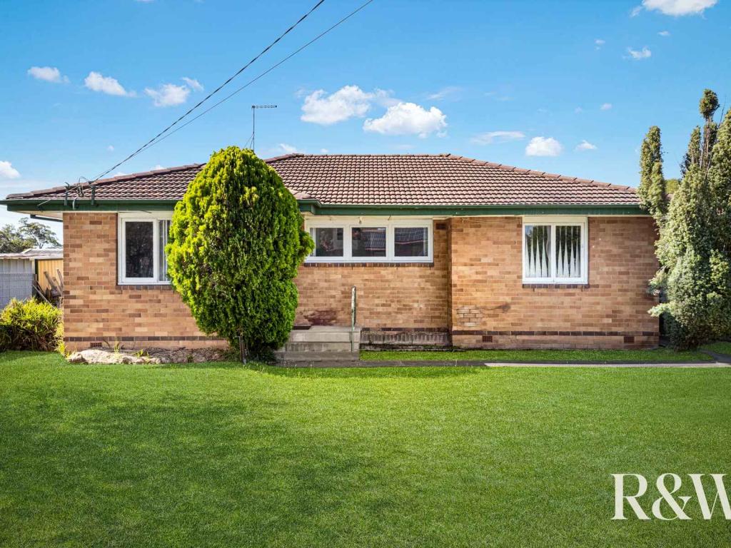 31 Goroka St, Whalan, NSW 2770