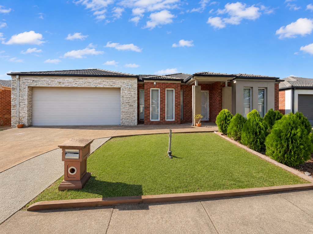 6 Bushlark Cres, Williams Landing, VIC 3027
