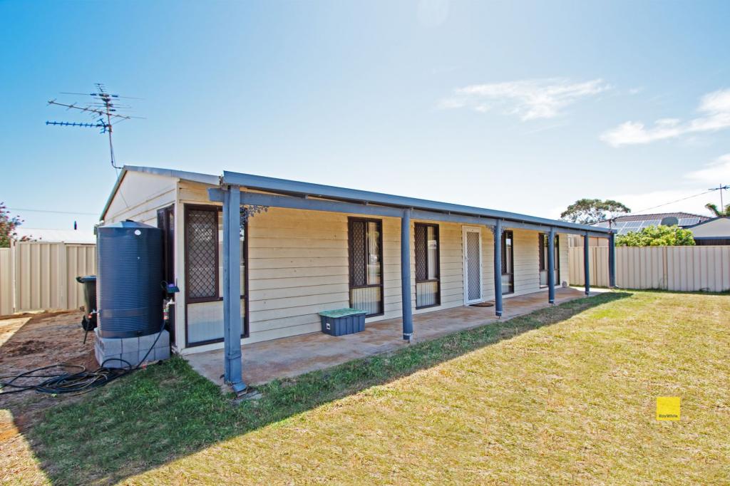 15 Tuart St, Leeman, WA 6514