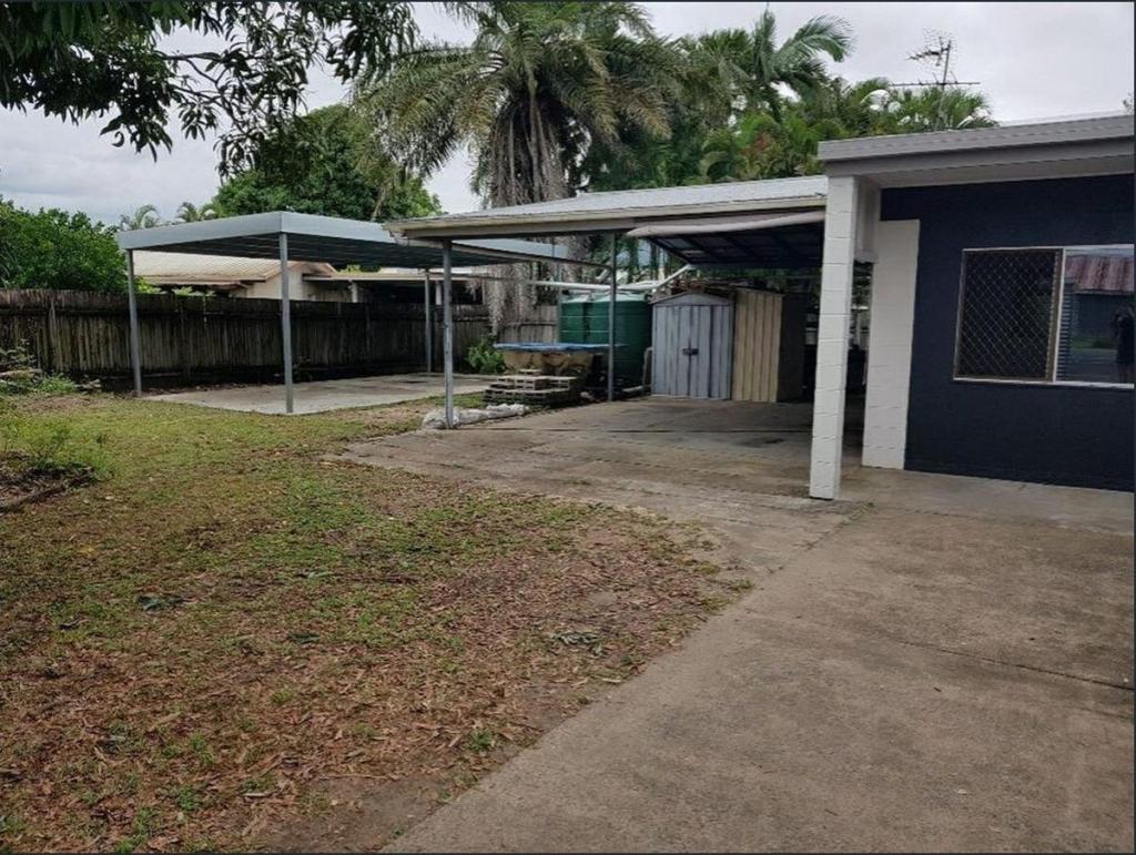 371 Varley St, Yorkeys Knob, QLD 4878