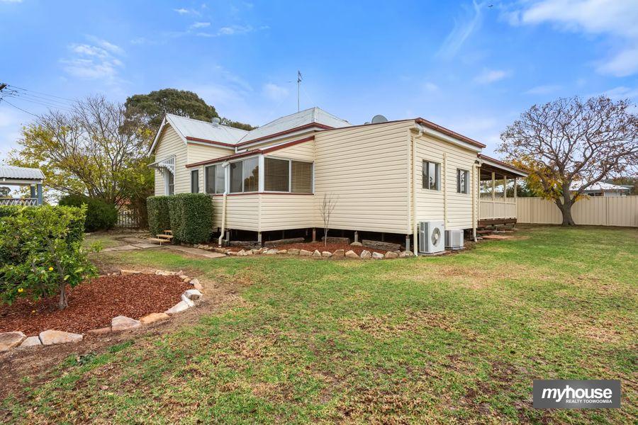 13 George St, Kingsthorpe, QLD 4400