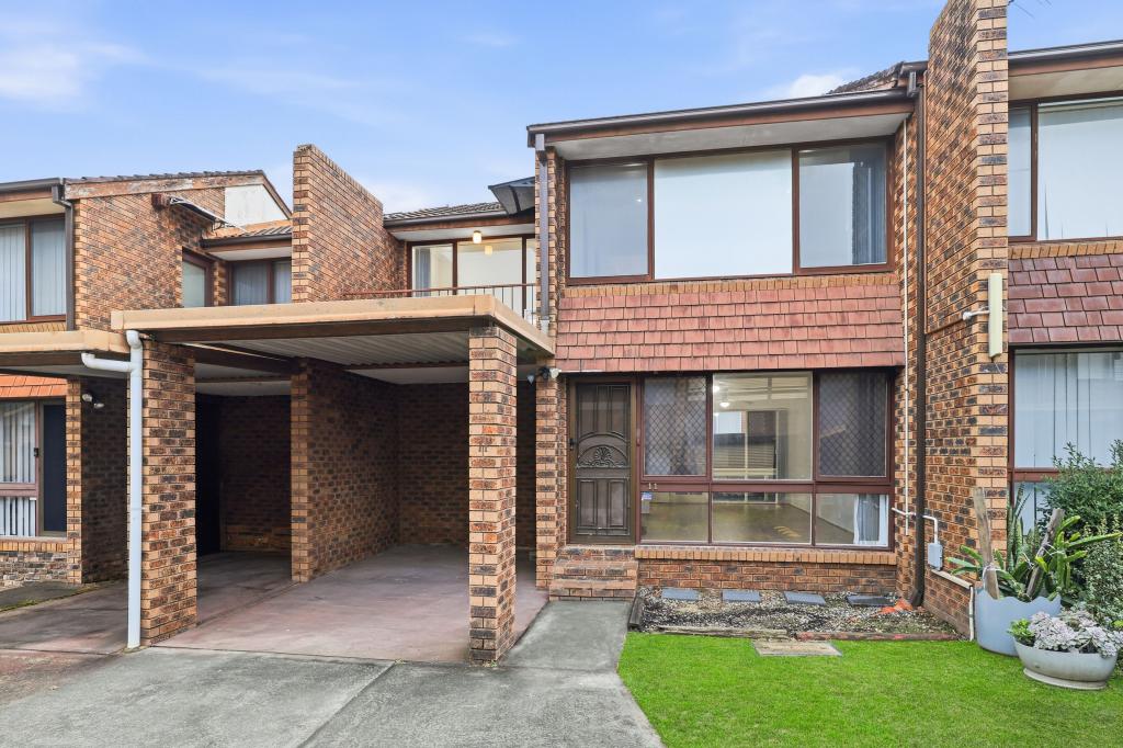 11/100 Hoxton Park Rd, Lurnea, NSW 2170