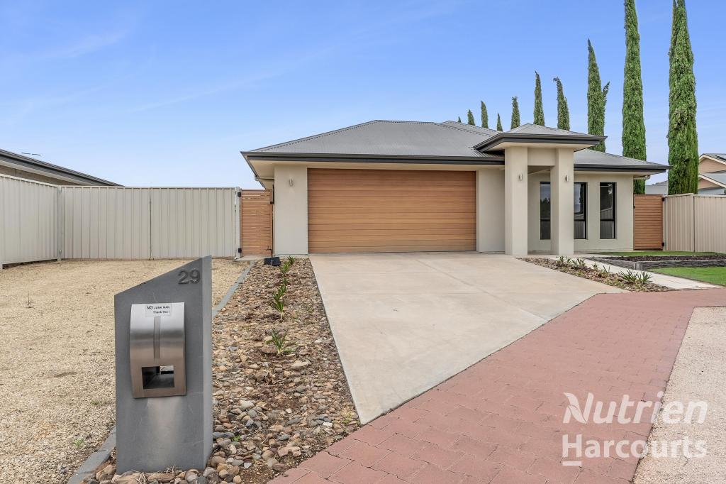 29 Barrington St, Renmark, SA 5341