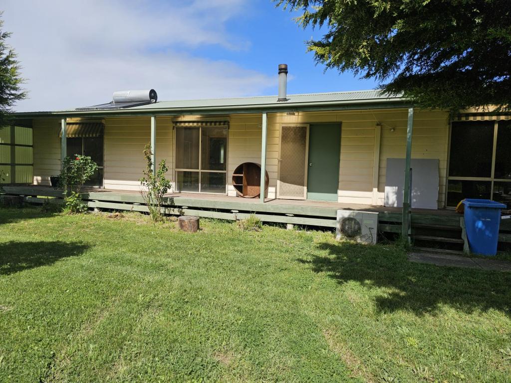 35 North Station Rd, Wallan, VIC 3756