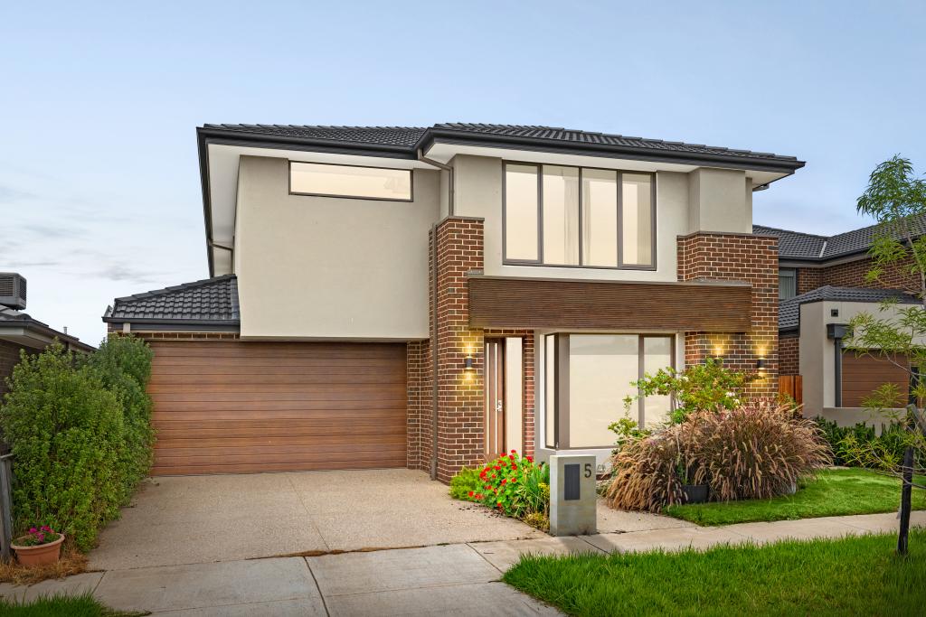 5 Malone Cct, Deanside, VIC 3336