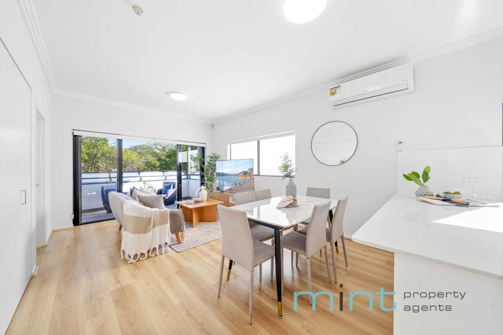 2/8 Hampton St, Croydon Park, NSW 2133