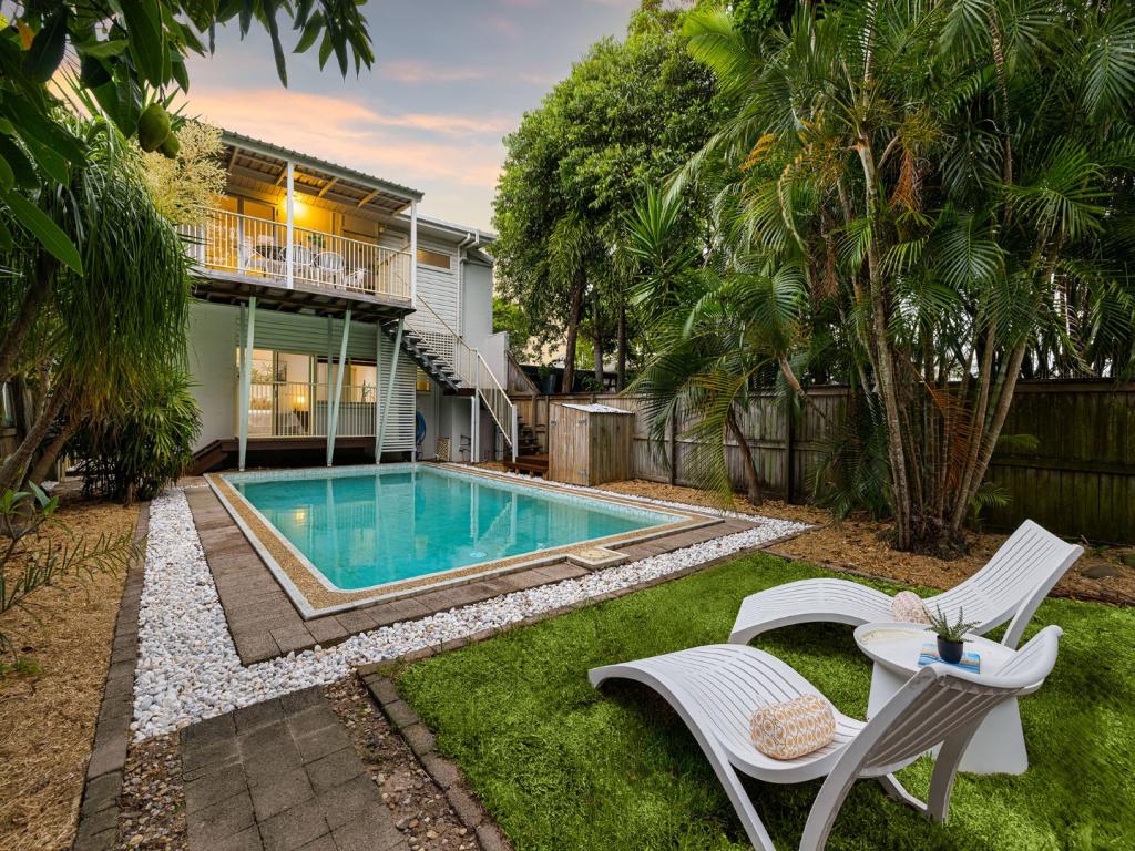 39 Roderick St, Moffat Beach, QLD 4551