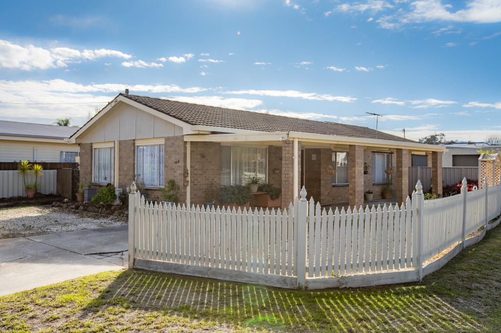 568 Manns St, Lavington, NSW 2641