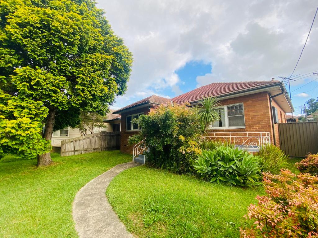 31 WEBB ST, RIVERWOOD, NSW 2210