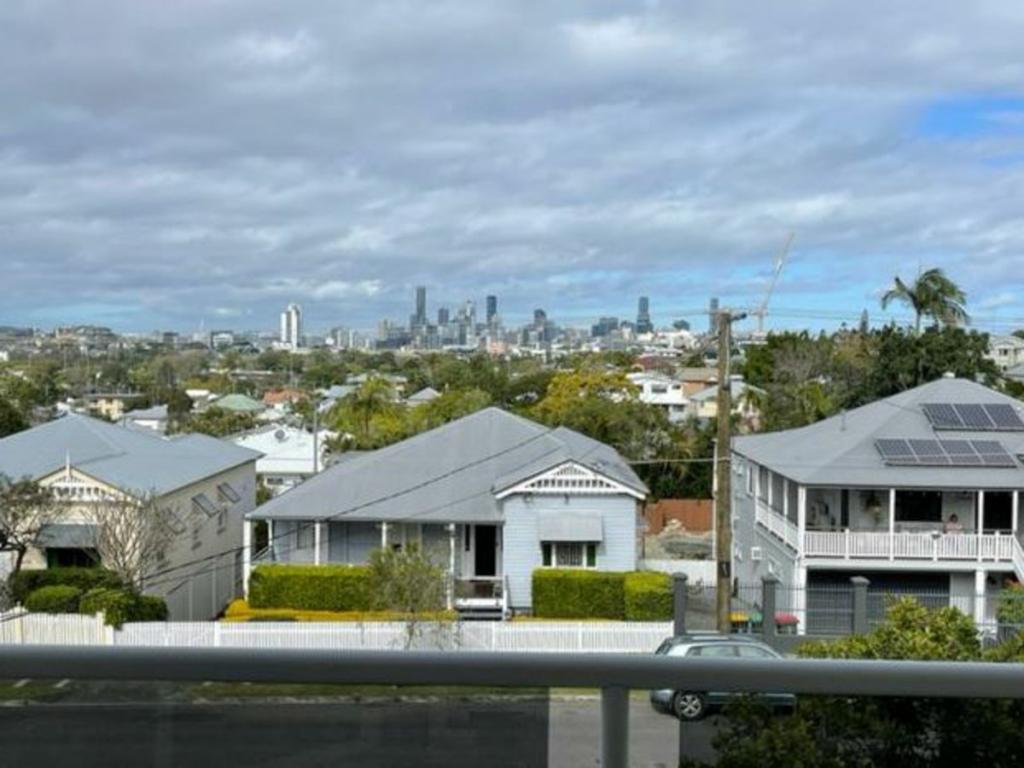 2/123 STONELEIGH ST, LUTWYCHE, QLD 4030