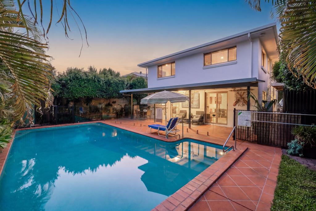 22 Killowill Ave, Paradise Point, QLD 4216