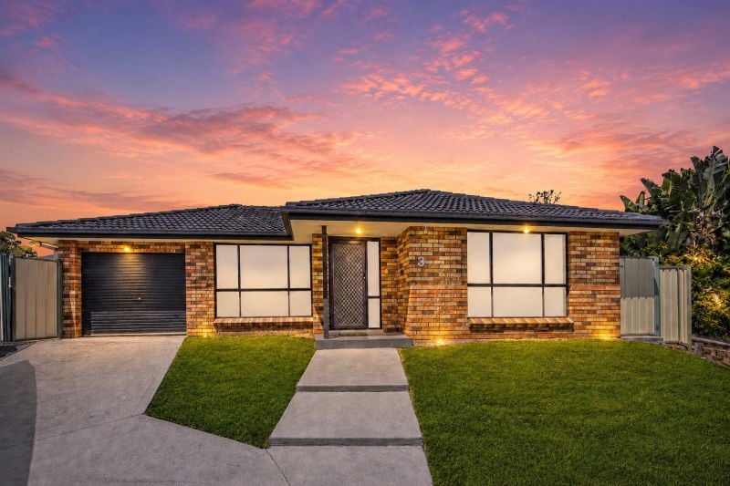3 Lena Pl, Kearns, NSW 2558
