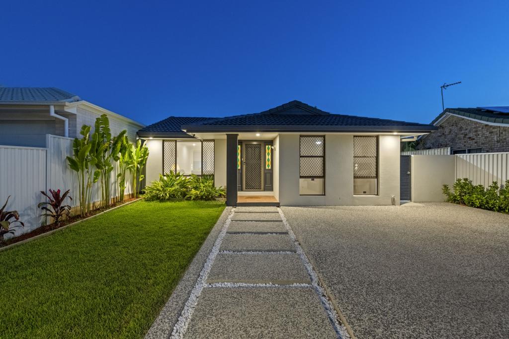 137 Barrier Reef Dr, Mermaid Waters, QLD 4218