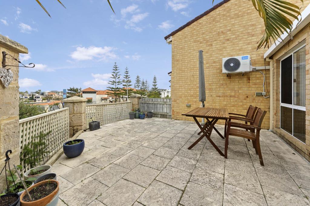 6/8 Toulon Cir, Mindarie, WA 6030