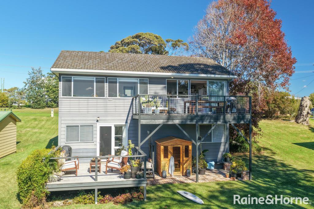10 Garside Rd, Mollymook Beach, NSW 2539