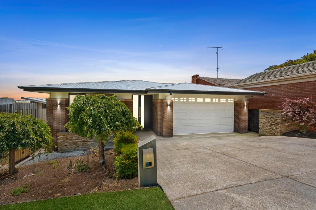 4C CHESTERFIELD CT, NEWTOWN, VIC 3220