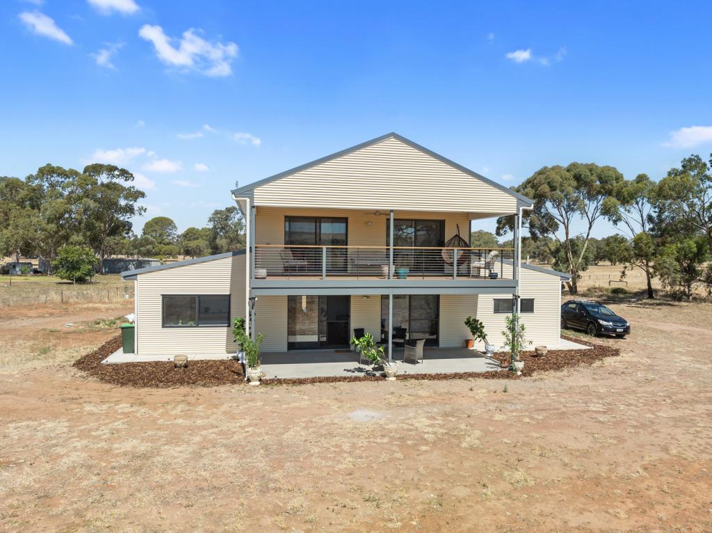 70 Laura-Beetaloo Rd, Laura, SA 5480