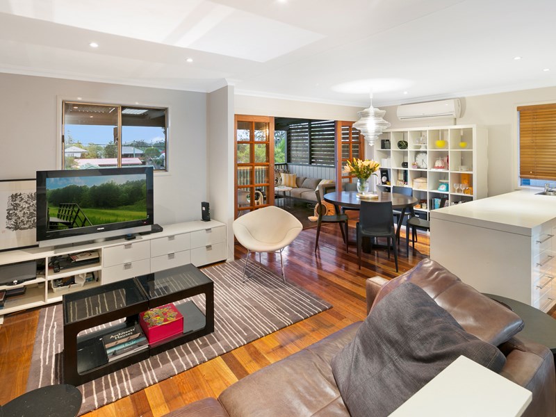 24 Hawkwood St, Mount Gravatt East, QLD 4122