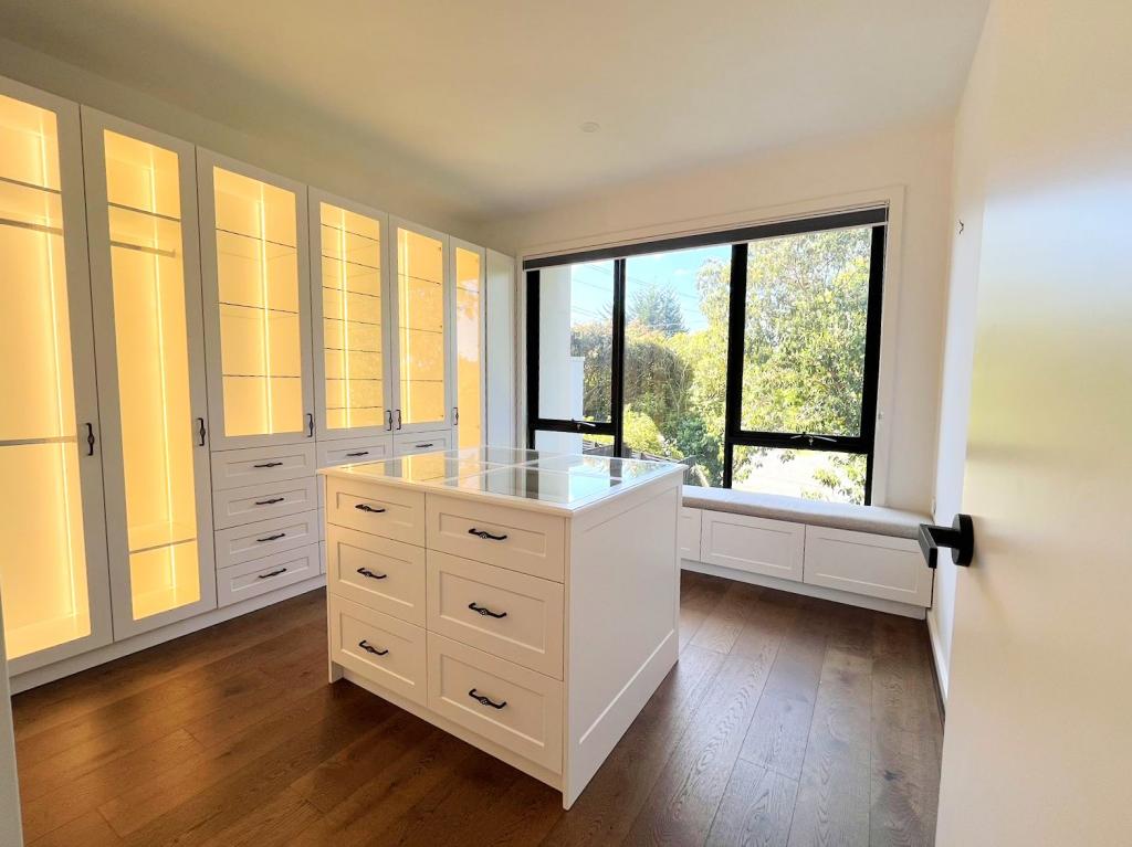 17 Roseland Gr, Doncaster, VIC 3108