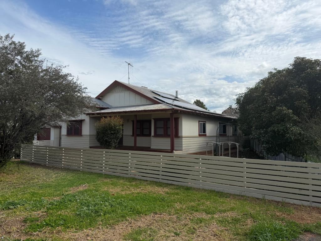6 Butler Lane, Parkes, NSW 2870