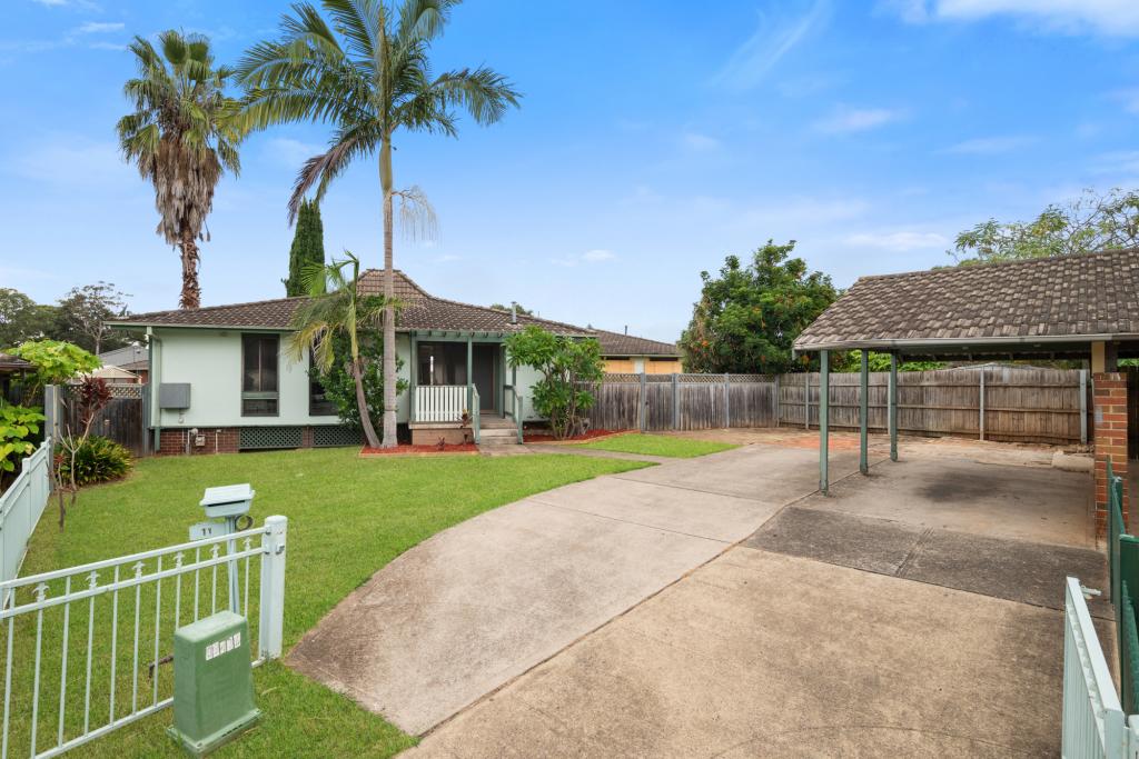 11 Yarrawin Way, Airds, NSW 2560