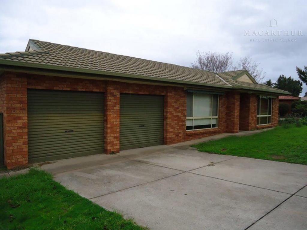 68 Balleroo Cres, Glenfield Park, NSW 2650