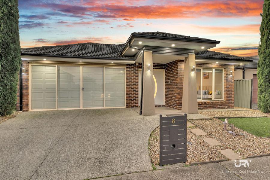 8 DASHING RD, CRAIGIEBURN, VIC 3064