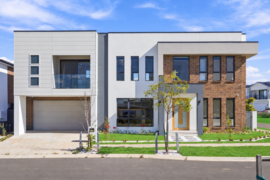 26 ACRE ST, ORAN PARK, NSW 2570