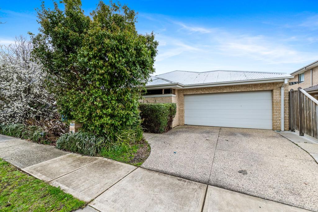 10 Black Caesar Dr, Cranbourne East, VIC 3977