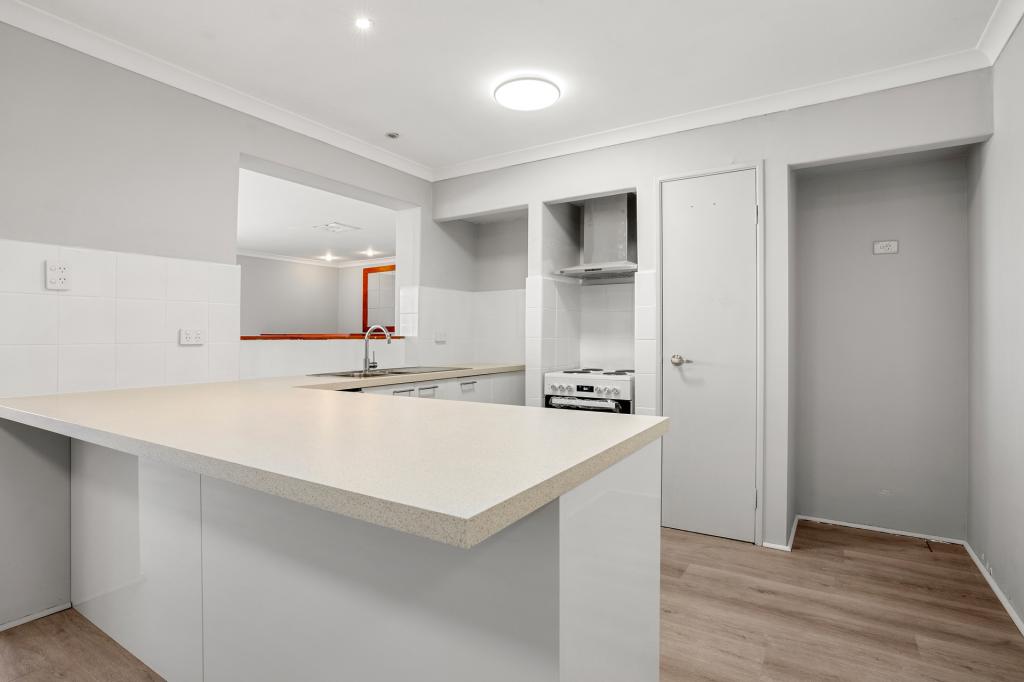 29a Casuarina Dr, Halls Head, WA 6210