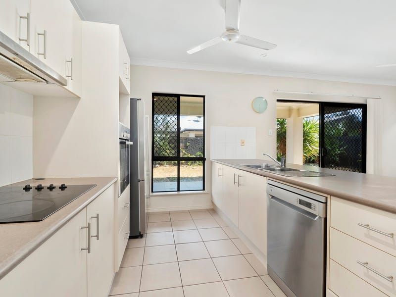 9 Totley Ch, Trinity Park, QLD 4879