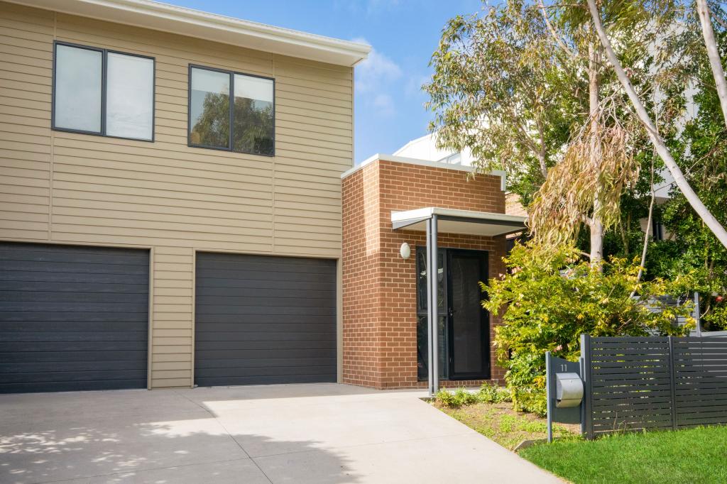 11 Ryhope St, Mount Hutton, NSW 2290