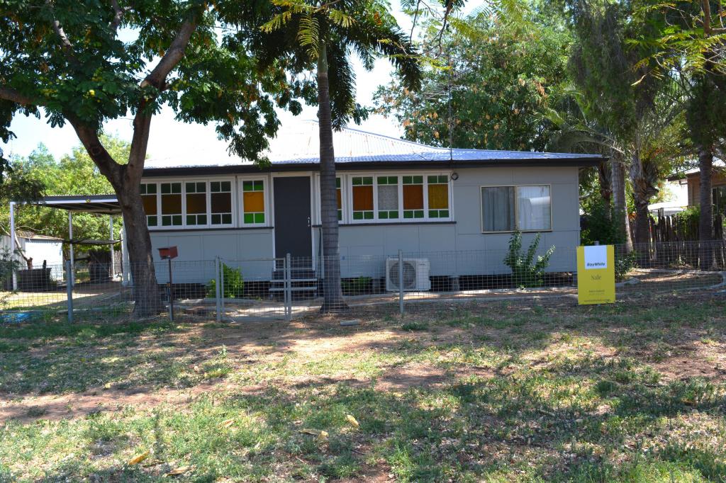 16 Poplar St, Barcaldine, QLD 4725